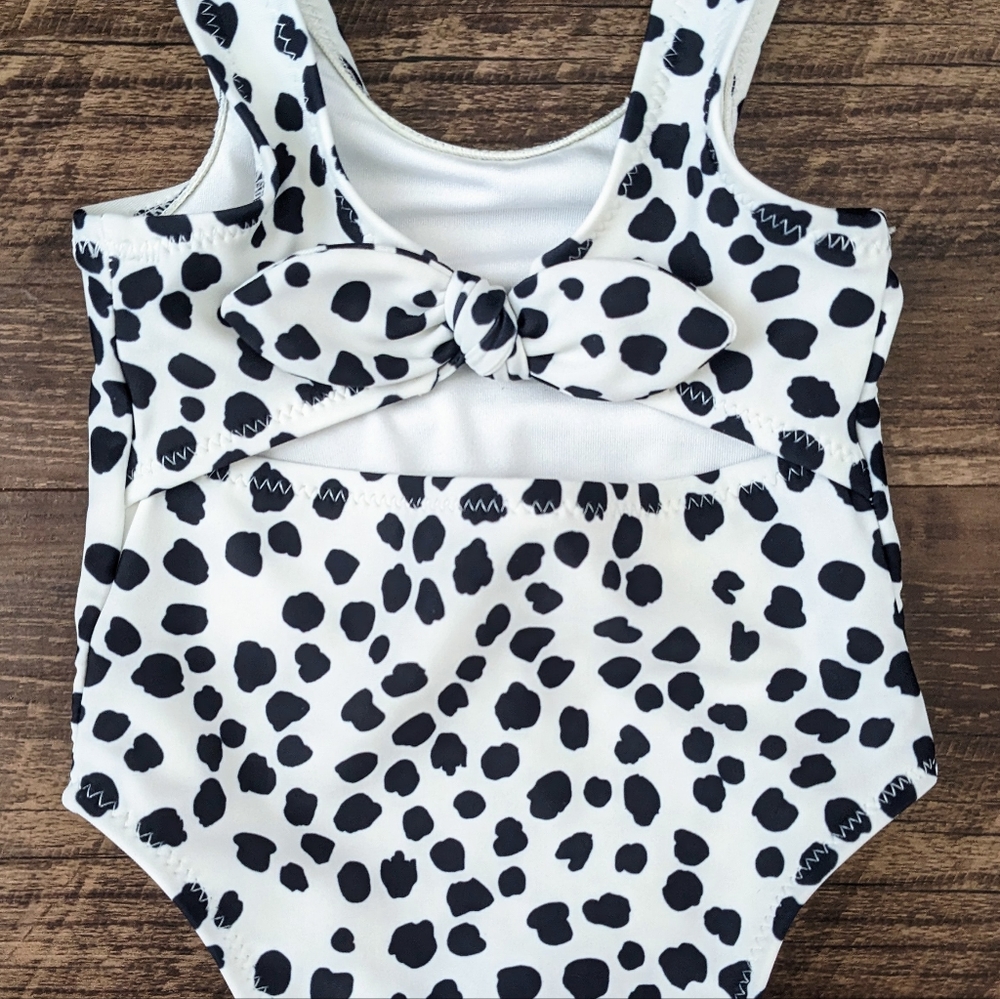 NEW! Old Navy One Piece Swimsuit